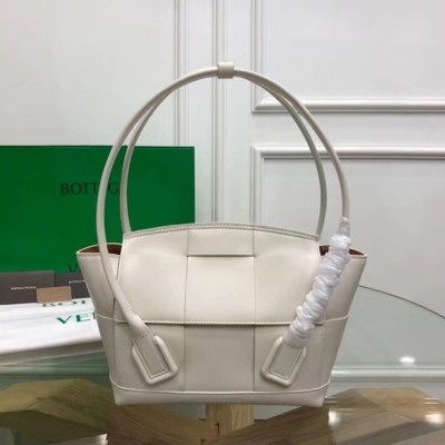 Bottega Veneta Arco Small Bag In White Intrecciato Calfskin IAMBS240035