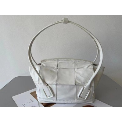 Bottega Veneta Arco Small Bag In White Intrecciato Leather IAMBS240036