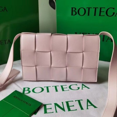 Bottega Veneta Cassett Bag In Bliss Washed Intrecciato Lambskin IAMBS240104