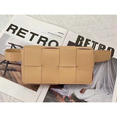 Bottega Veneta Cassette Belt Bag In Beige Intrecciato Leather IAMBS240057