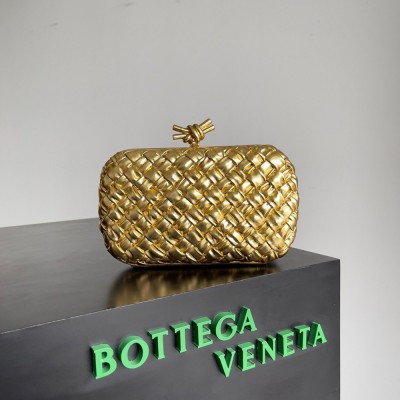 Bottega Veneta Knot Minaudiere Clutch In Gold Intreccio laminated Leather IAMBS240275