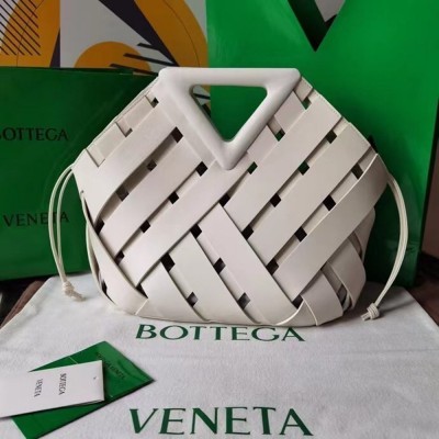 Bottega Veneta Medium Point Bag In White Intrecciato Leather IAMBS240375
