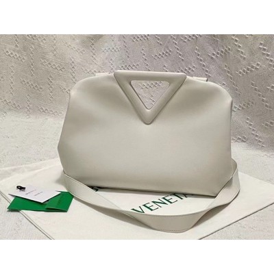 Bottega Veneta Medium Point Top Handle Bag In White Leather IAMBS240419