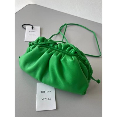 Bottega Veneta Mini Pouch In Green Calfskin IAMBS240389