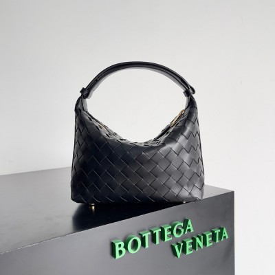 Bottega Veneta Mini Wallace Bag in Black Intrecciato Calfskin IAMBS240313