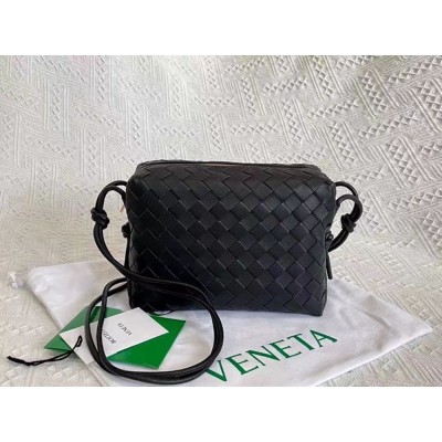 Bottega Veneta Small Loop Bag In Black Intrecciato Lambskin IAMBS240300