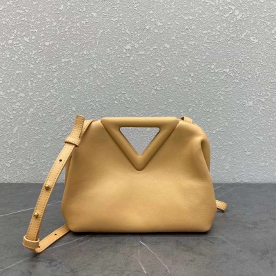 Bottega Veneta Small Point Top Handle Bag In Beige Leather IAMBS240420