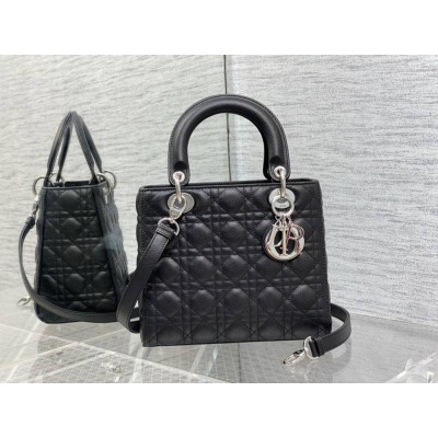 Dior Lady Dior Medium Bag in Black Grained Calfskin IAMBS240841