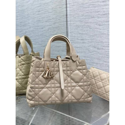 Dior Toujours Medium Bag in Beige Macrocannage Calfskin IAMBS241253