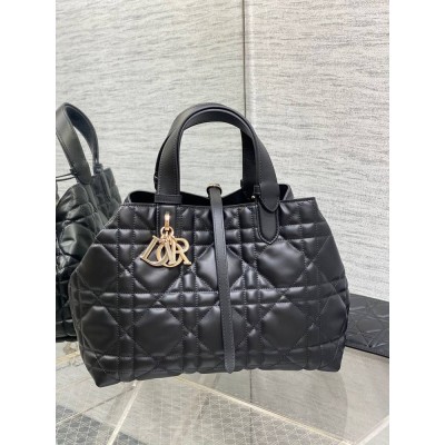 Dior Toujours Medium Bag in Black Macrocannage Calfskin IAMBS241255