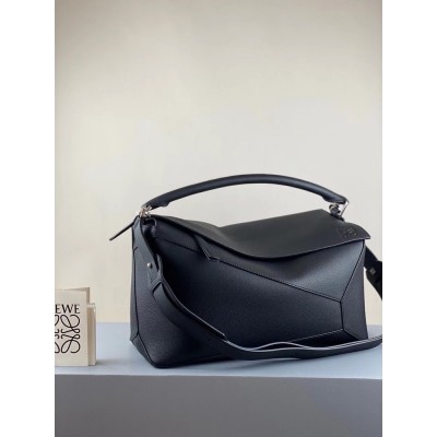 Loewe Large Puzzle Bag In Black Grained Leather IAMBS241794
