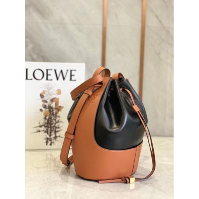 Loewe Medium Balloon Bucket Bag In Black/Tan Calfskin IAMBS241670
