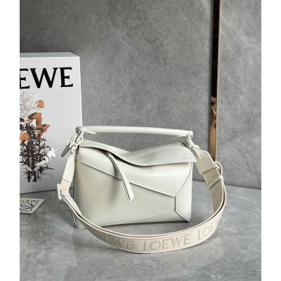 Loewe Puzzle Edge Small Bag In White Satin Calfskin IAMBS241808