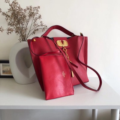 Valentino Escape Hobo Bag In Red Grained Calfskin IAMBS242817