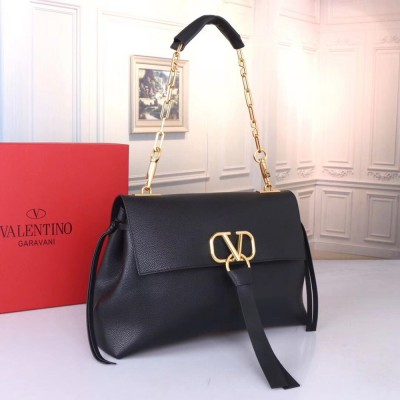 Valentino Medium VRing Chain Bag In Black Grainy Calfskin IAMBS242794