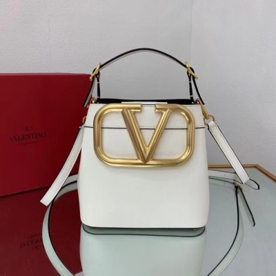 Valentino Supervee Top Handle Bag In White Calfskin IAMBS242979